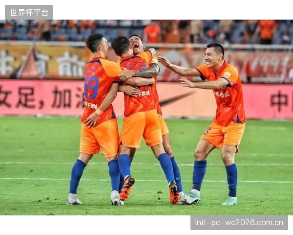 成都蓉城主场龙属性凸显，崔康熙高位逼抢战术面临考验。